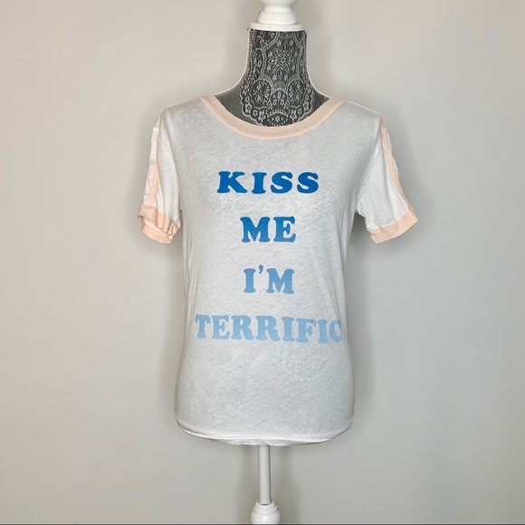 SOLD!!! WILDFOX ‘Kiss Me I’m Terrific’ T-Shirt - Picture 2 of 7